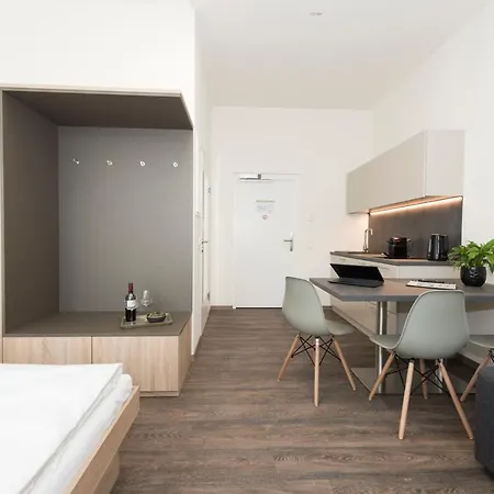 Hotel apartamentowy Tt-rooms - Kontaktlos Mit Self Check-in I Free Parking 4*