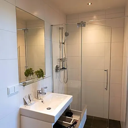 Hotel apartamentowy Tt-rooms - Kontaktlos Mit Self Check-in I Free Parking 4*